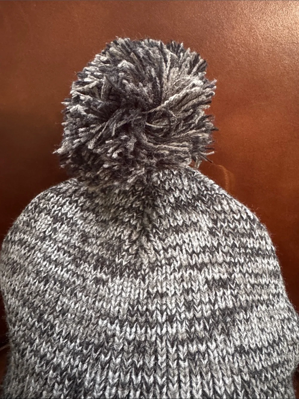 NWT Notre Fighting Irish NCAA Adult Beanie Hat Cuffed Embroidered Pom Pom Gray